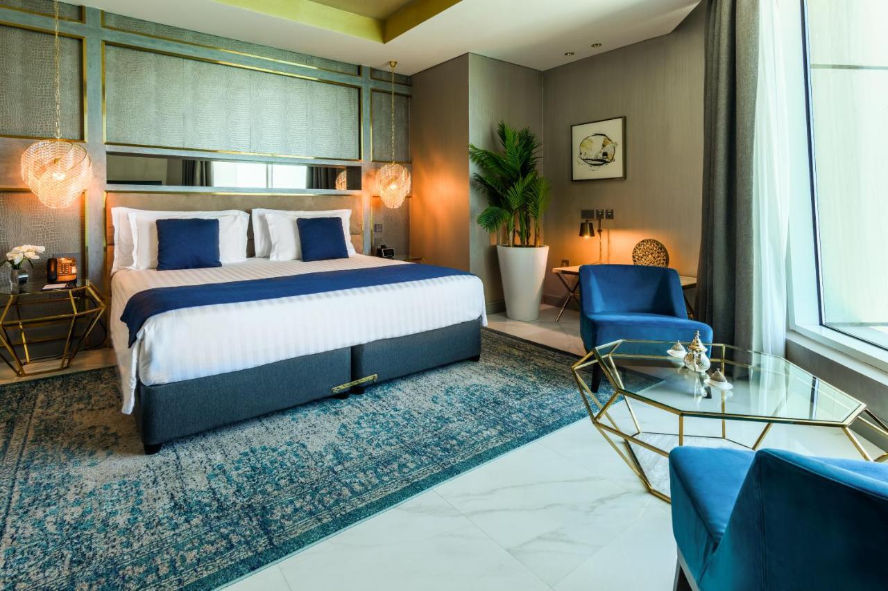 Centara West Bay & Residences 5*
